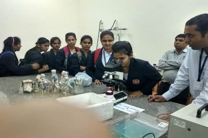 Mother India Senior Secondary School-Laboratory