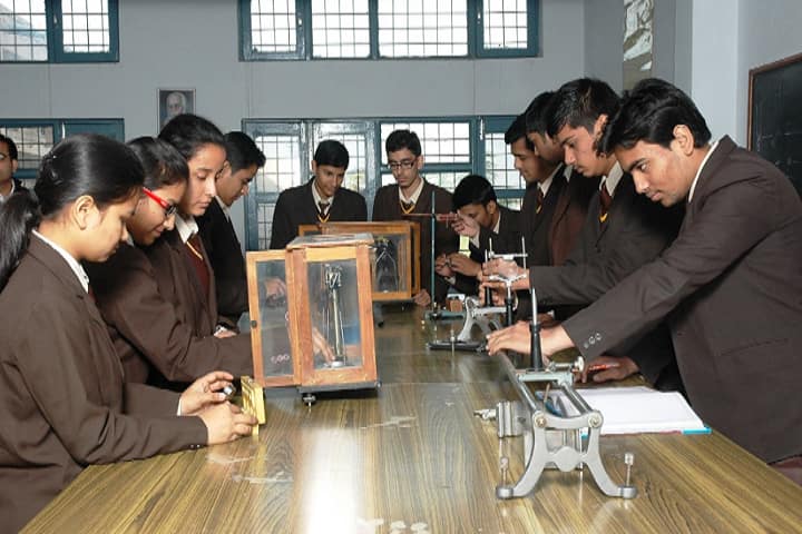OS DAV Public School-Physics Lab