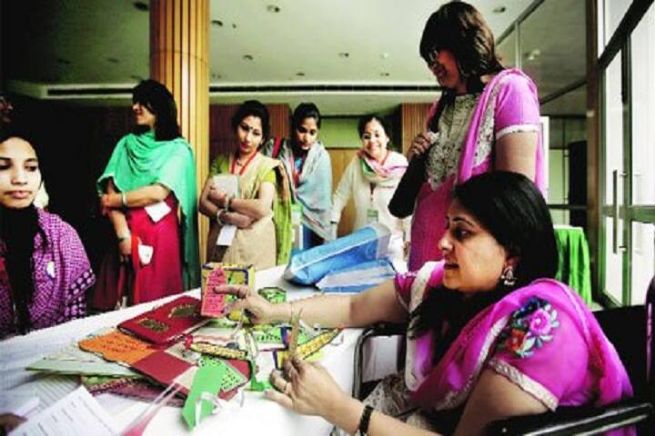 Paramount Convent Senior Secondary School-Teachers Day Celebrations