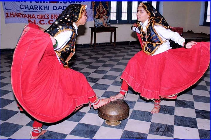 Paras Ram Het Ram Smirity Kanya Senior Secondary School-Dance Performance