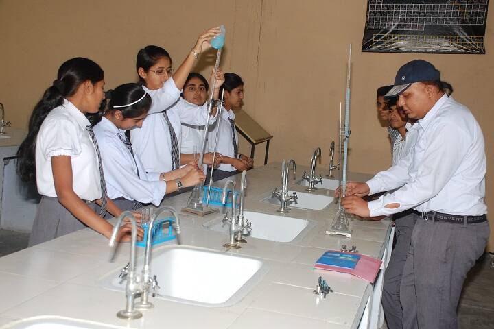 Pioneer Convent School-Chemistry Lab
