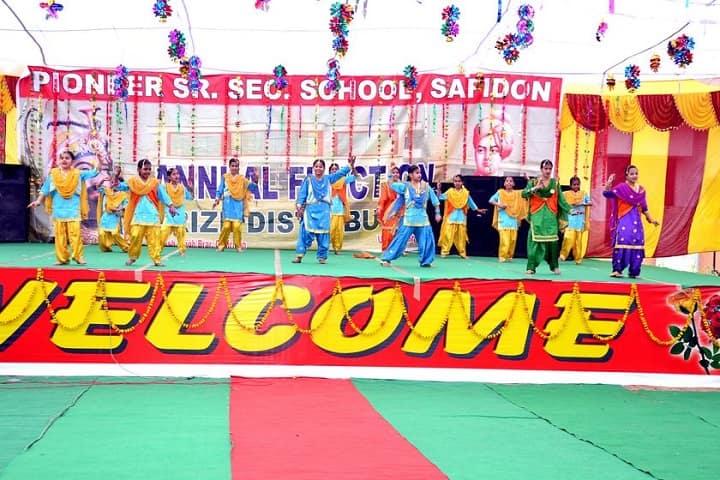 Pioneer Senior Secondary School-Dance Performance