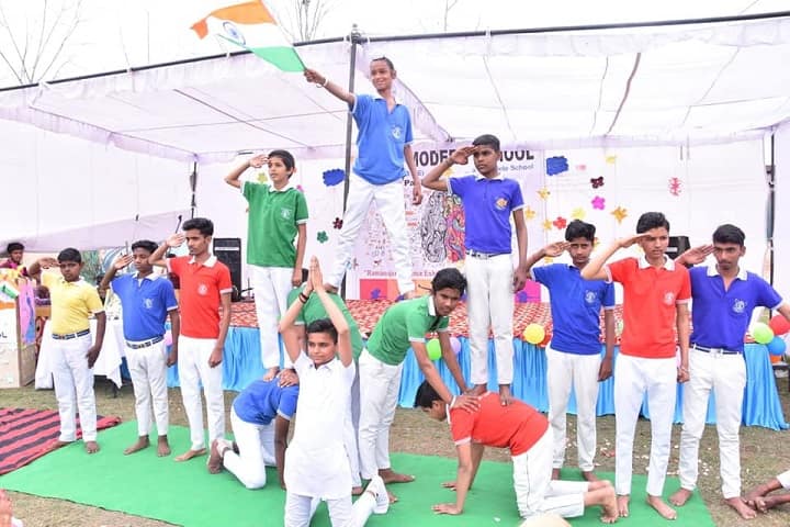 Pooja Modern School-Independence Day Celebration