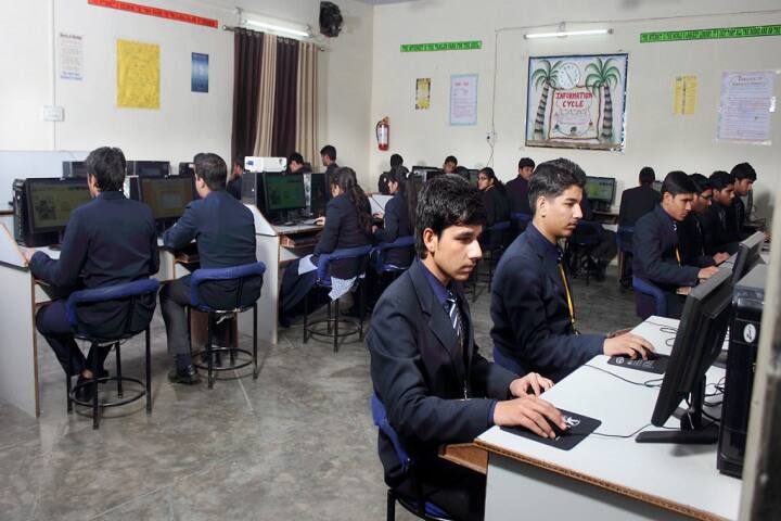 R E D Senior Secondary School-Computer Lab