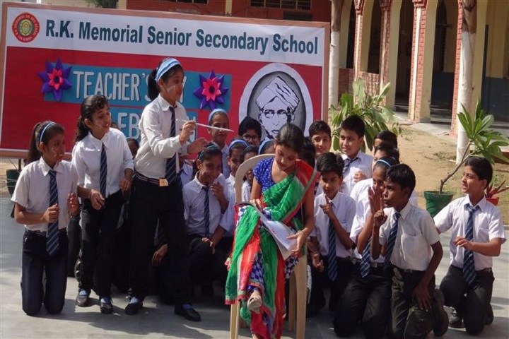 R K Memorial Senior Secondary School-Teachers Day Celebrations