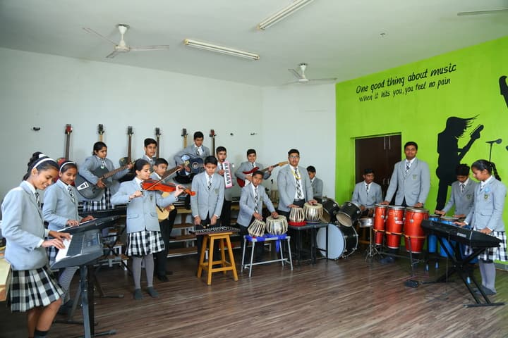 Raunaq Public School-Music Class