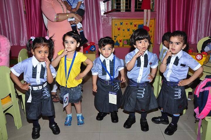 S D Vidya Mandir-Dancing Activity