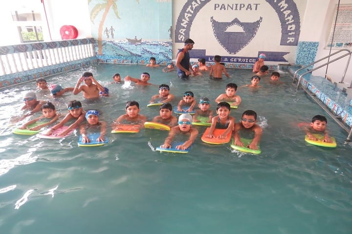SD Vidya Mandir-Swimming Pool