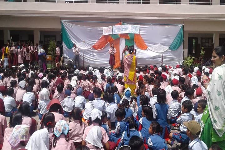 S Karam Singh Grewal Public School-Independence Day