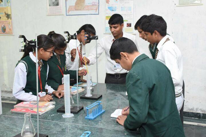 S D Public School-Chemistry-LAb