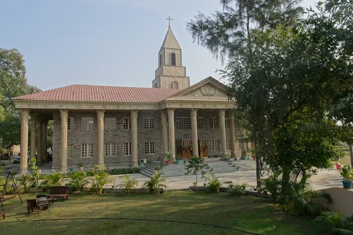 Saint Pauls School-Campus-View