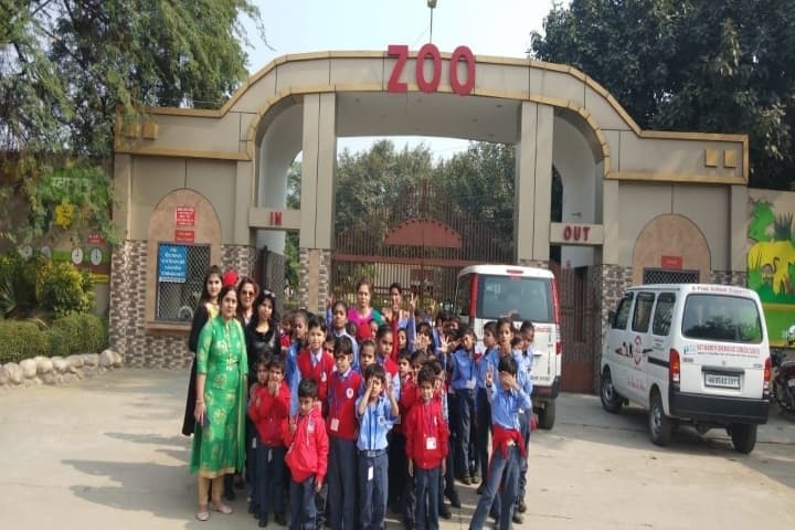 Sanskriti Public School-Picnic