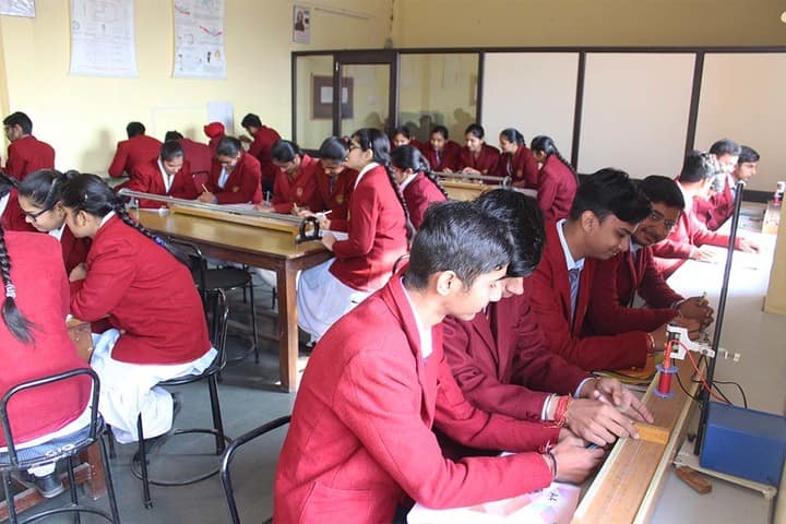 Sant Nischal Singh Public School-Physics Lab