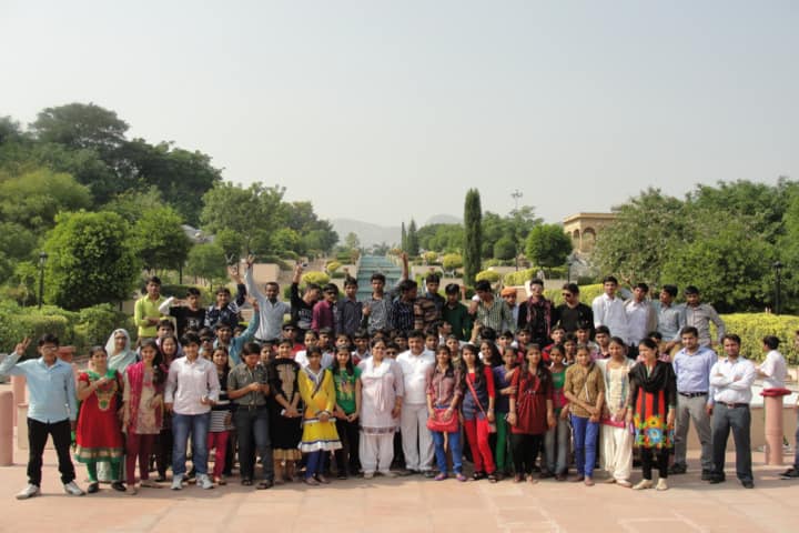 Saraswati Vidya Mandir Senior Secondary School-Tour