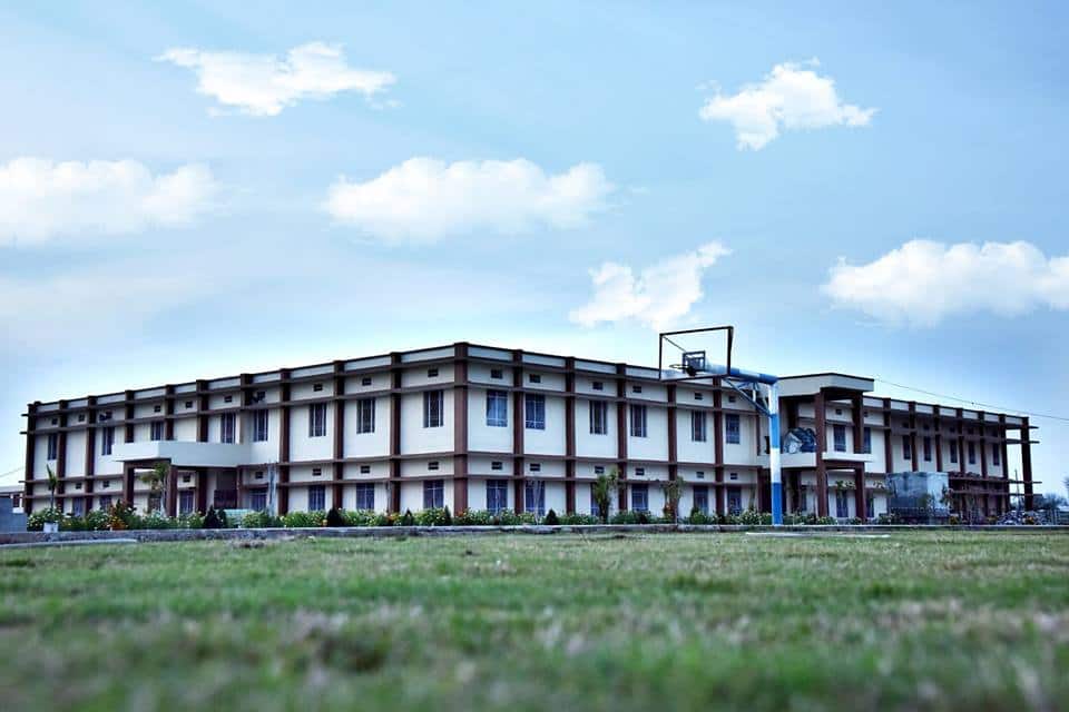 Saraswati Vidya Vihar Senior Secondary School-School Building