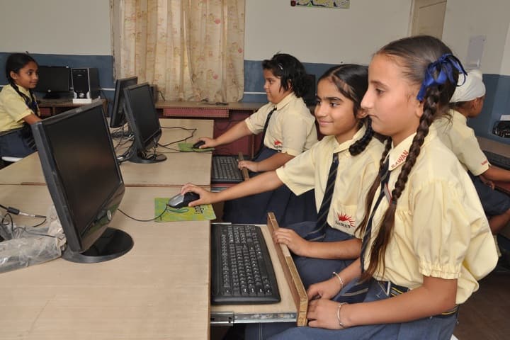 Sawan Public School-Computer Lab