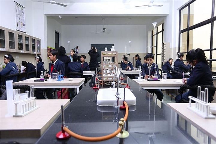 Scholars Global School-Chemistry Lab