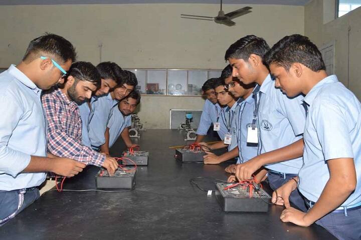 Shiksha Bharti Public School-Laboratory