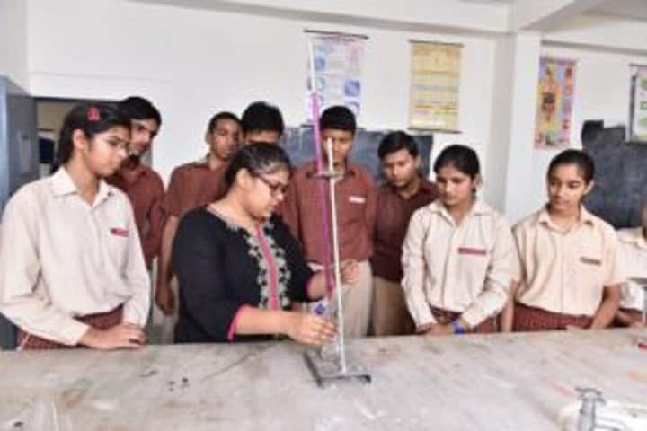Shishu Kalyan High School-Chemistry Lab
