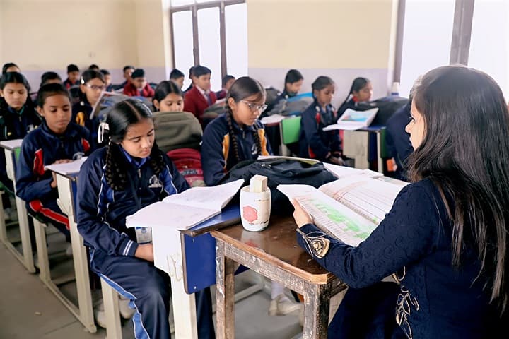Shiv Shakti Luxmi Memorial High School-Classroom2