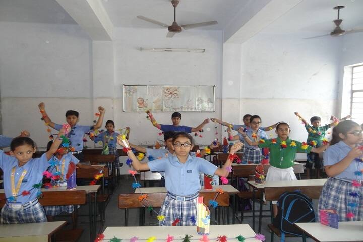 Shree Kali Devi Vidya Mandir-Art and Craft