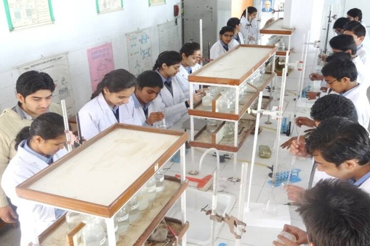 Shree Kali Devi Vidya Mandir-Science Lab
