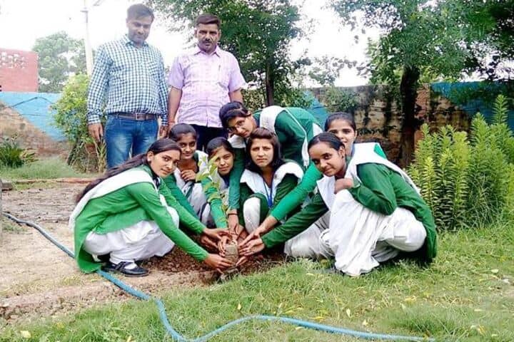 Shri Lajja Ram Bashesar Dass Gurukul Vidyapeeth-Tree Plantation