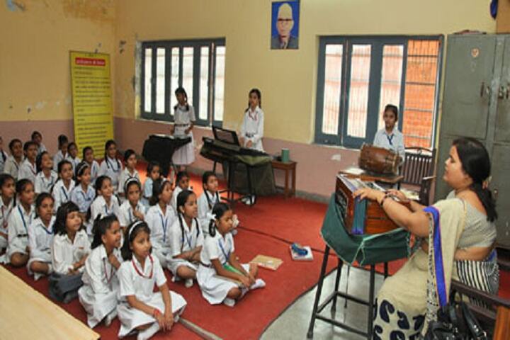 Shri Tharu Ram Arya Kanya Uchatam Madhyamik Vidyalaya-Music Room