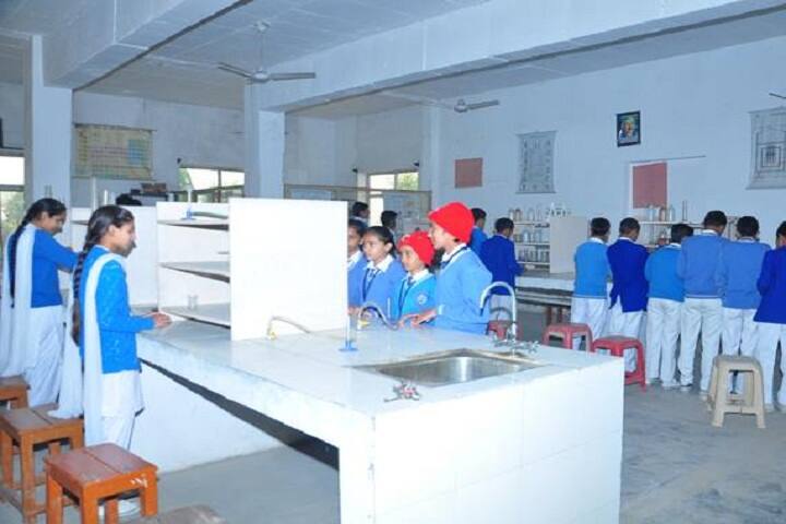 Shweta Royal Public School-Chemistry Lab