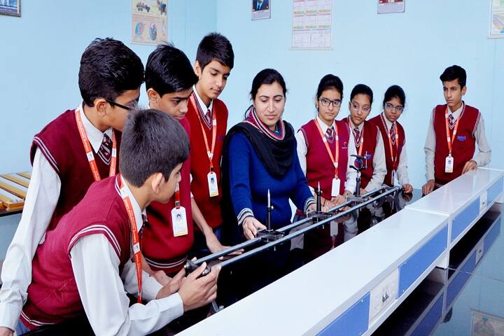 Siddharth International School-Physics Lab