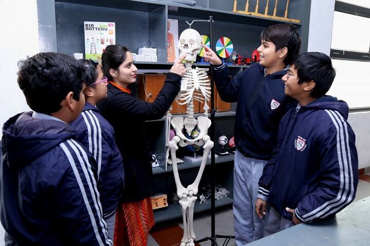 Silver Oak International School-Biology Lab