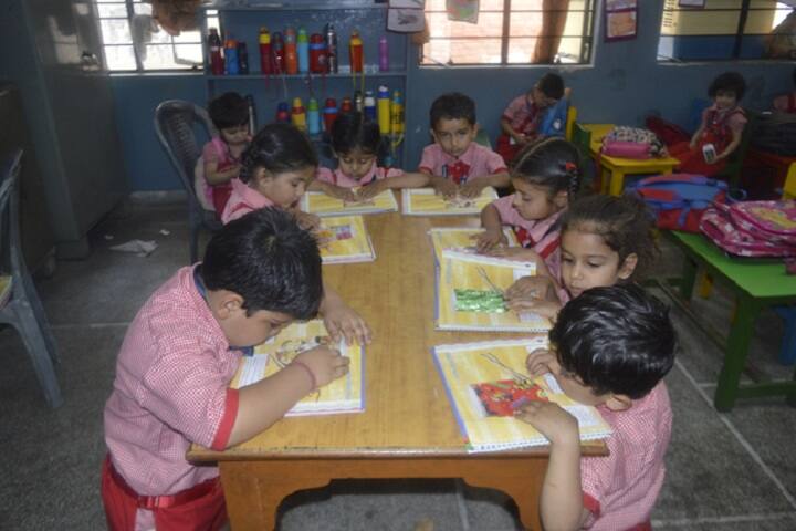 St Xavies Senior Secondary School-Painting Class