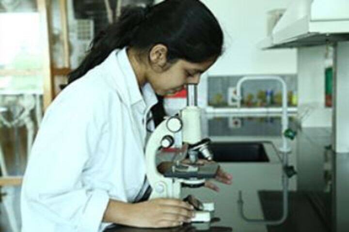 Suncity School-Biology Lab