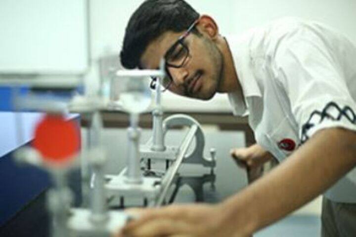 Suncity School-Physics Lab