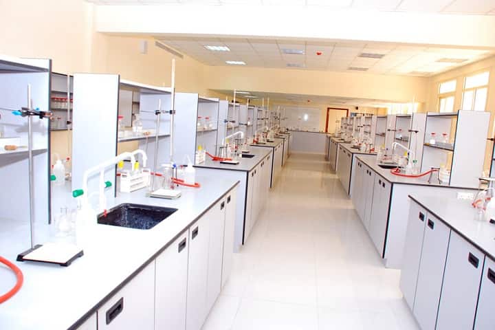 Sunglow International School-Chemistry Lab
