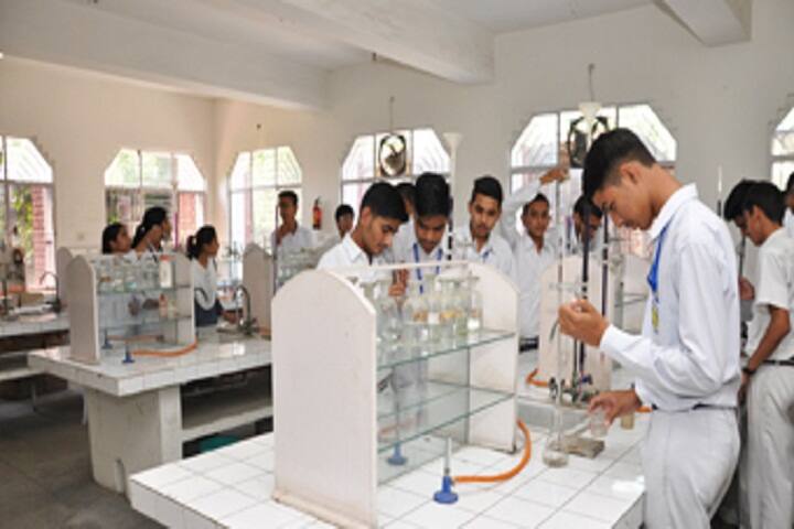 Tagore Baal Niketan-Laboratory
