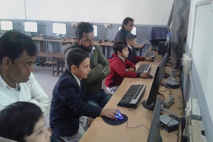 Tagore Public School-Computer-Lab