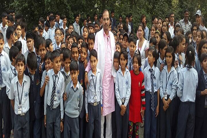 Takshishila International School-Group-Photo