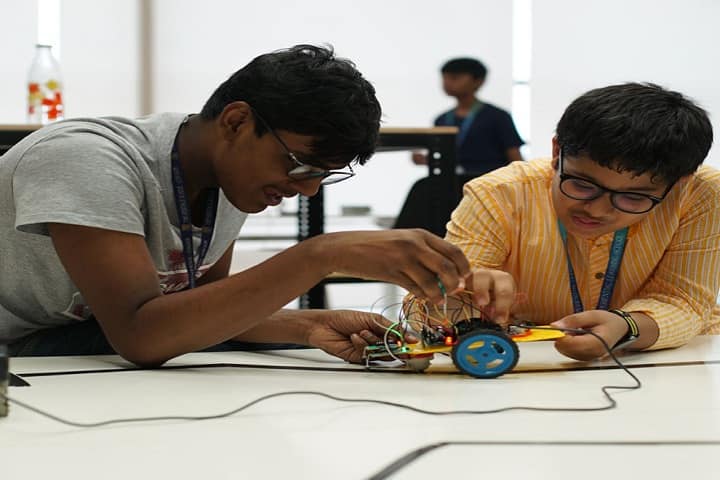 Heritage Xperiential Learning School-Makerspace