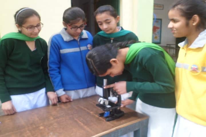 The Nature Way High School - Science Lab