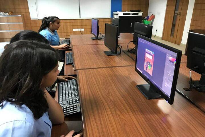Paras World School India-Computer Lab