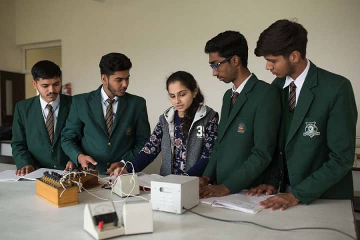 The Shikshiyan School-Physics Lab