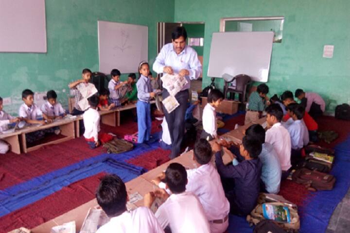 Universal Model Senior Secondary School - Kite Making