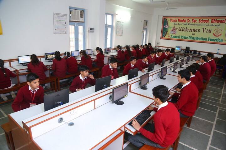 Vaish Model Senior Secondary School-Computer Lab