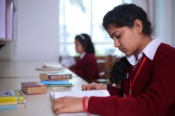 Vaish Model Senior Secondary School-Library