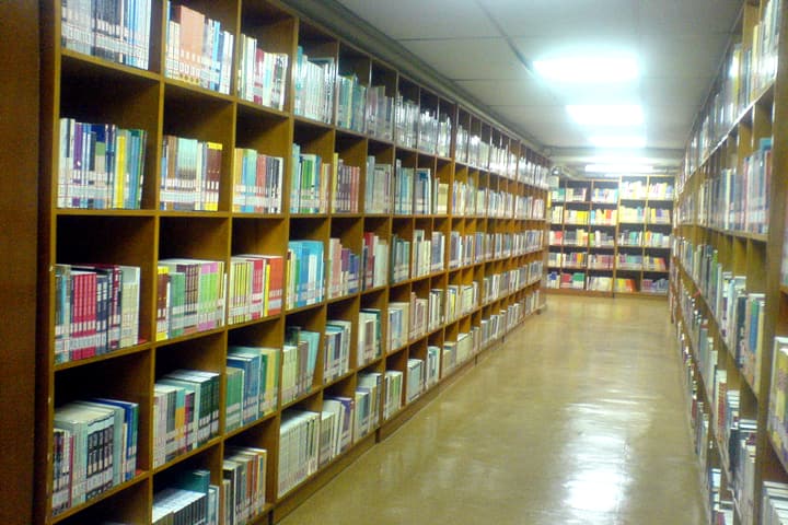 Vaish Public School-Library