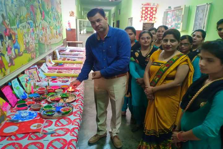 Vidhya Bharti Day Boarding Public School-Exhibition
