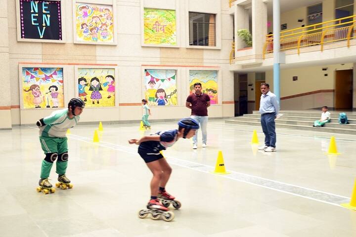 Wisdom World School-Junior Wing Games