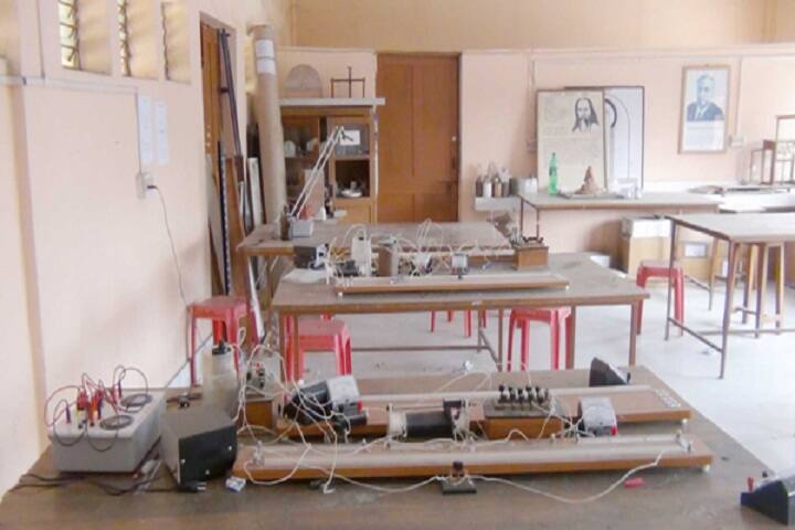 Kendriya Vidyalaya No 1-Physics Lab