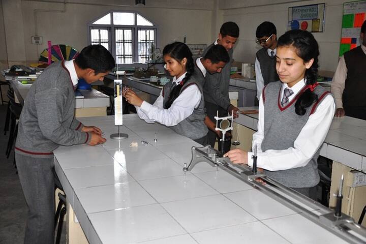 Chapslee School-Physics Lab